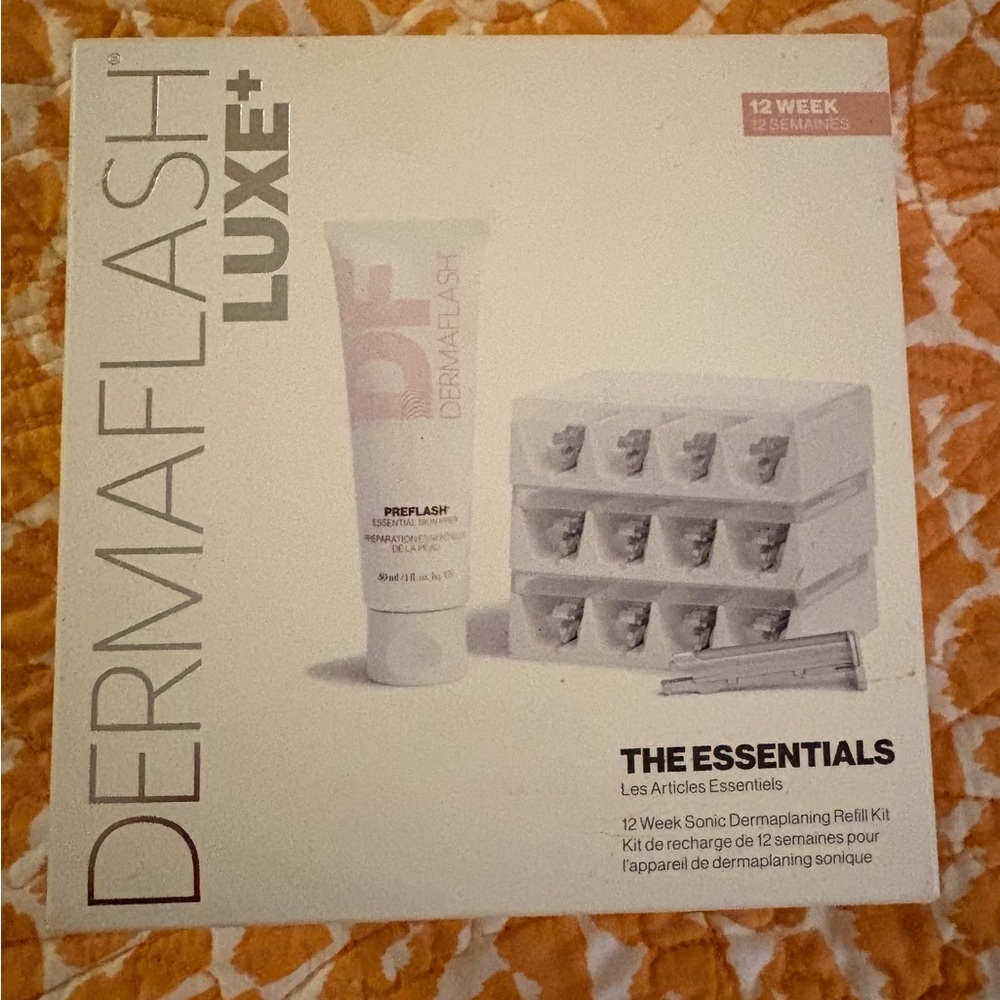 NWT Dermaflash Luxe+ Dermaplaning Refill Kit + Preflash Cleanser - 12 Week
